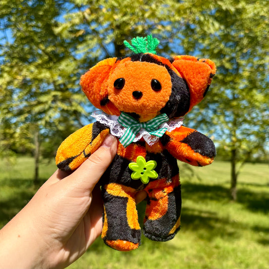 Tarot the Spooky Cat (Halloween 2024 Limited Edition Star Peepz Plush)